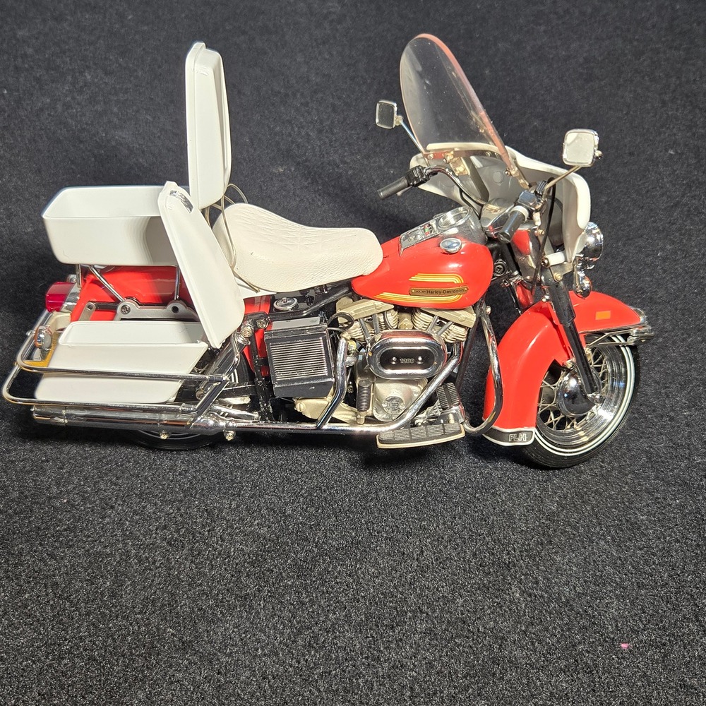 Franklin Mint 1976 Harley-Davidson Electra Glide Road Rally Edition 1:10 Diecast